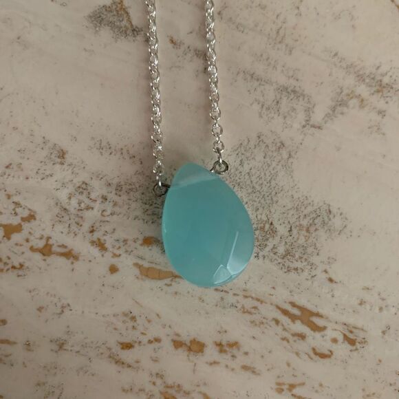 Faceted tearsrop Glass bead pendant necklace - Picture 8 of 8